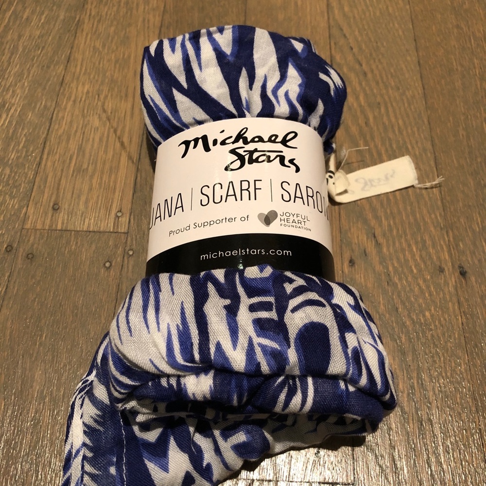 Michael Stars blue white tie dye scarf